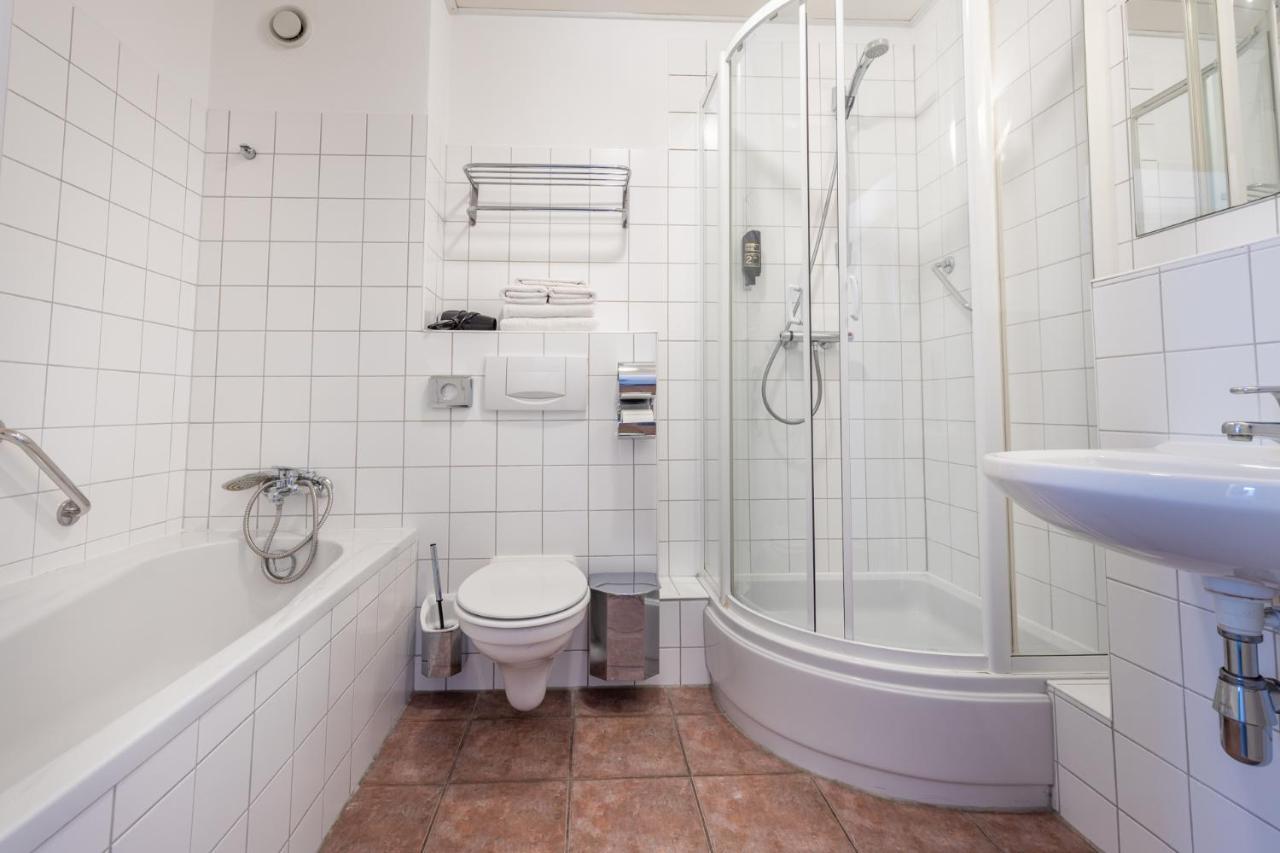 Hotel Nehalennia Dombourg Extérieur photo