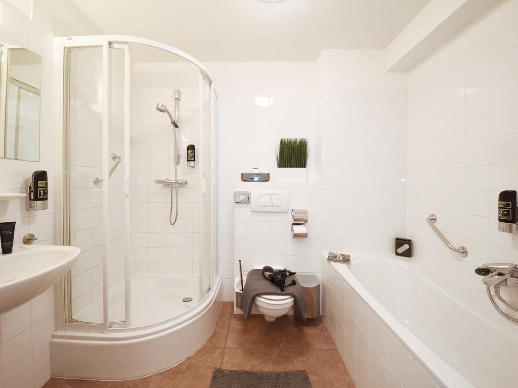 Hotel Nehalennia Dombourg Extérieur photo